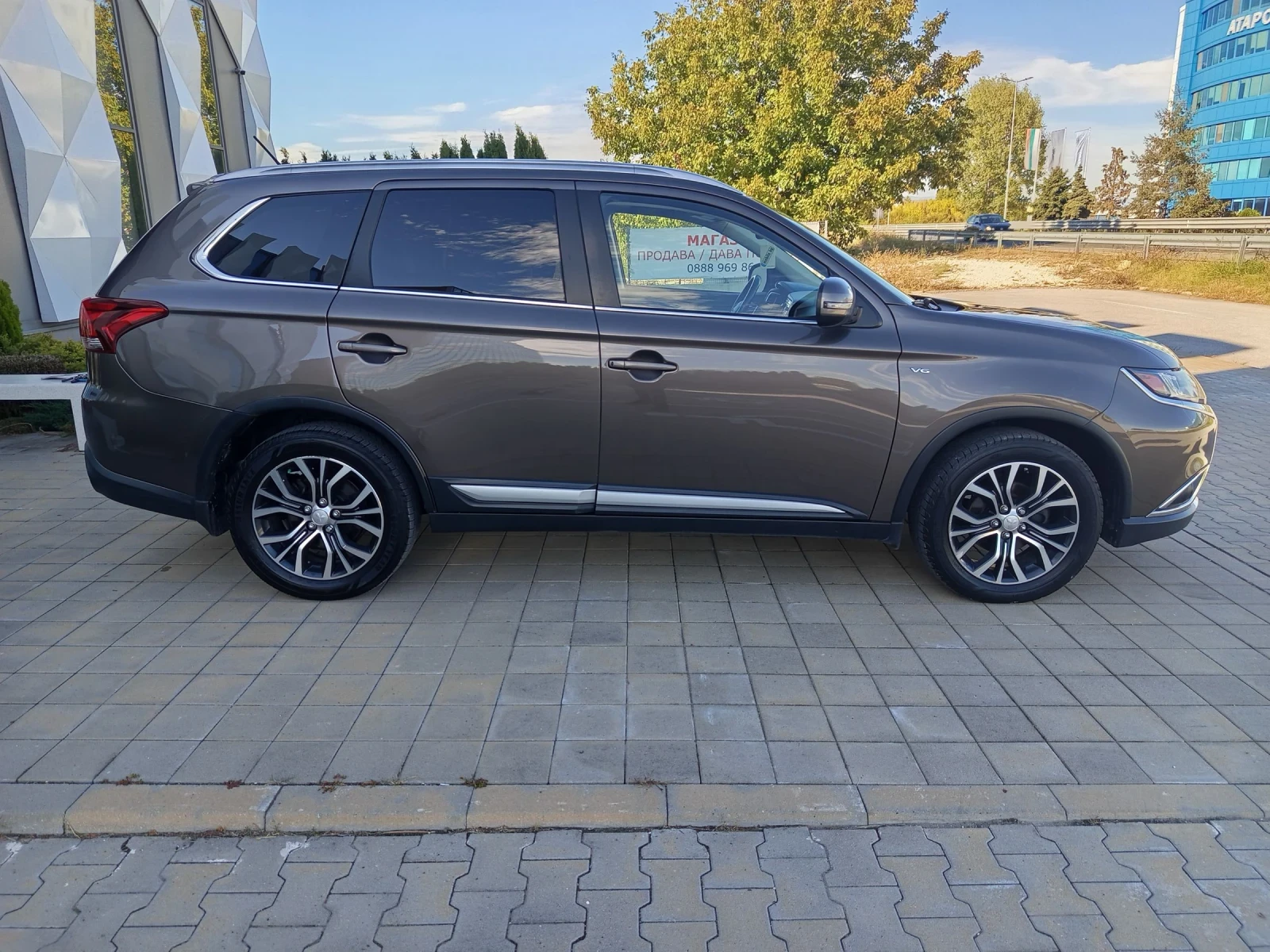 Mitsubishi Outlander GT 3.0V6 224kc.S-AWC 4x4 FULL -7МЕСТА - изображение 4