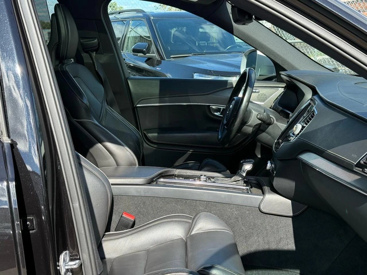 Volvo Xc90 T6 / R-Design / 7 Местна - изображение 10