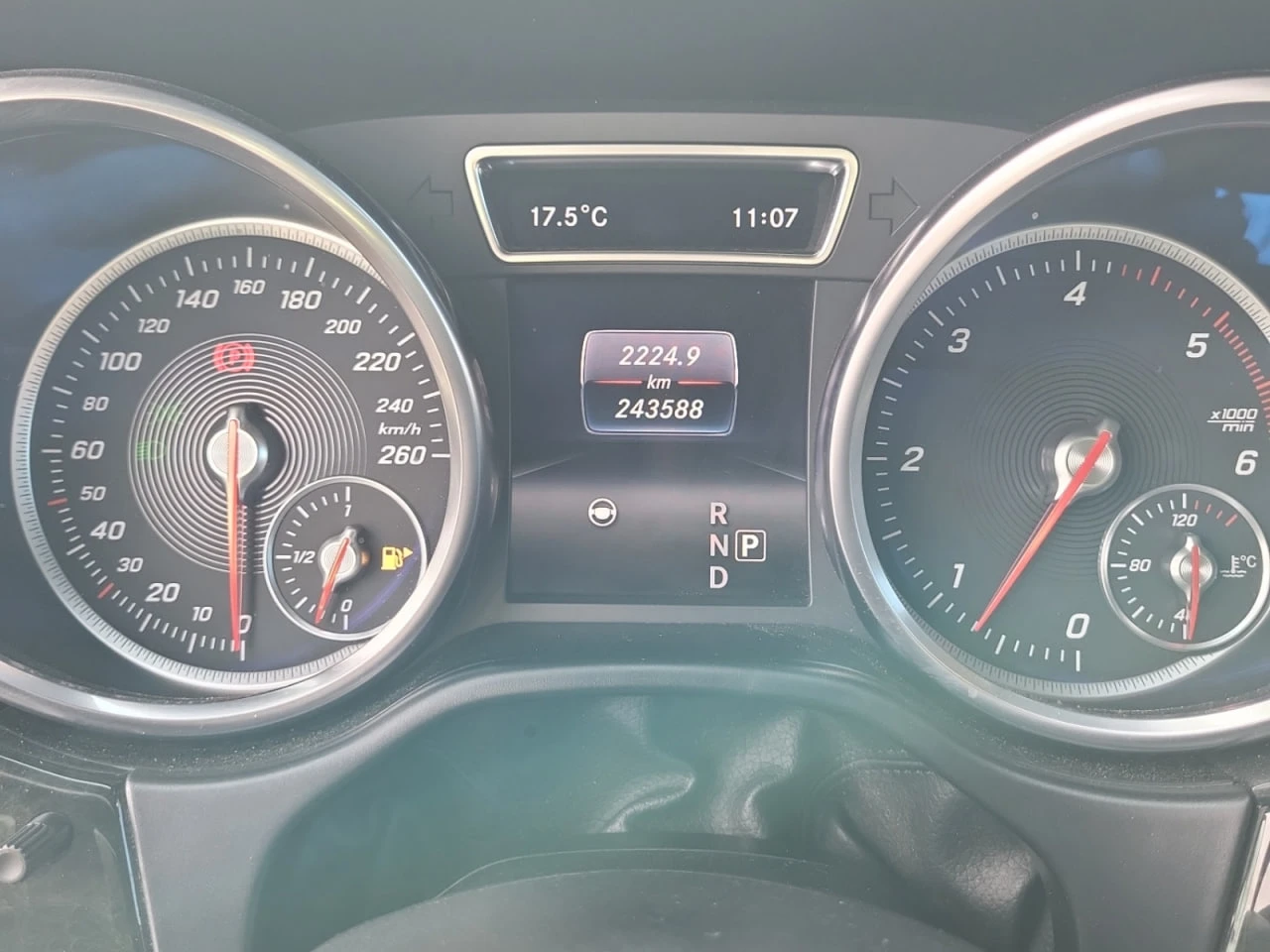 Mercedes-Benz GLE 350 * АВТО КРЕДИТ* ЦЕНА ДО БГ * СЕРВИЗНА ИСТОРИЯ *  - изображение 7