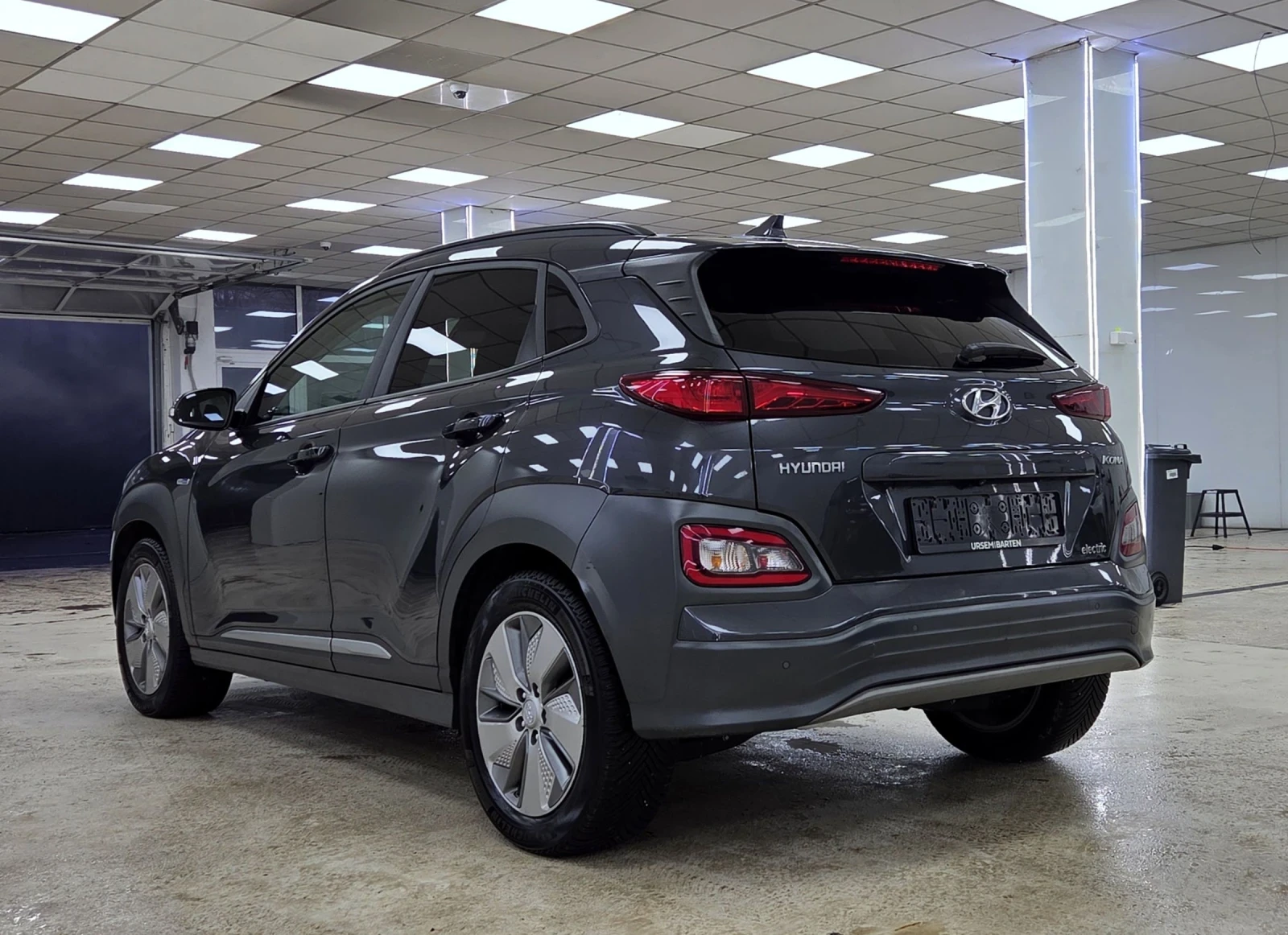Hyundai Kona 64KWh/Premium/Шибидах/Blue Link, снимка 4 - Автомобили и джипове - 53439640