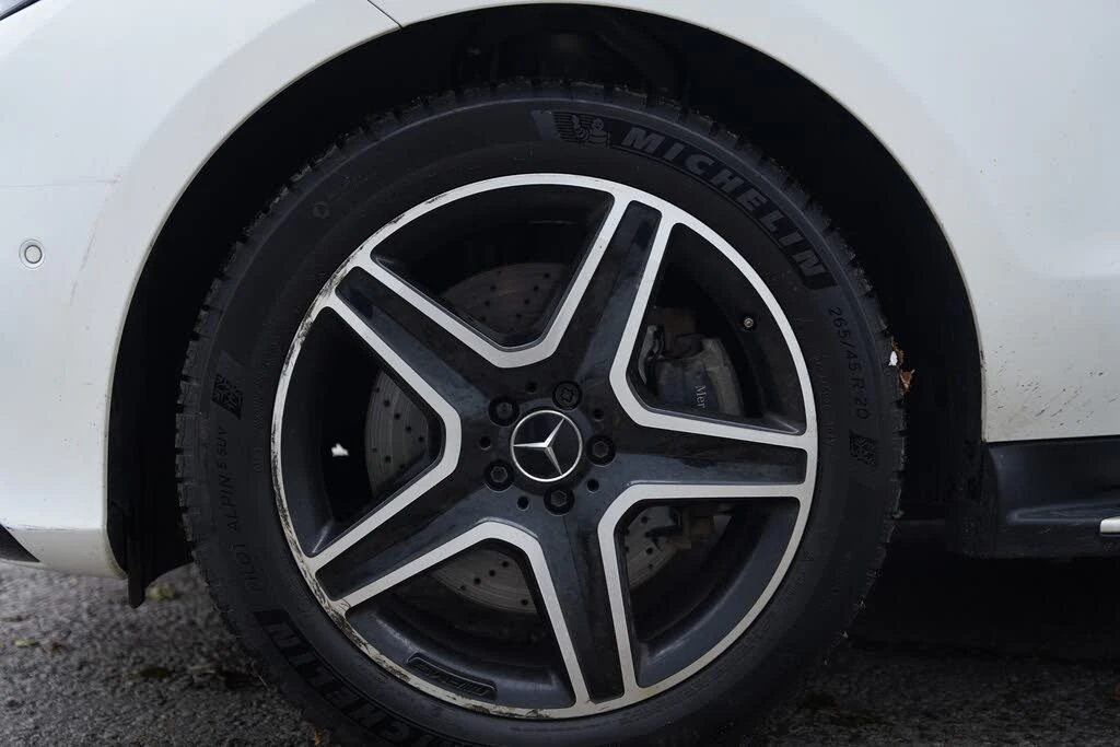 Mercedes-Benz GLE 43 AMG 4MATIC* АвтоКредит* (ЦЕНА ДО БГ), снимка 17 - Автомобили и джипове - 53830954