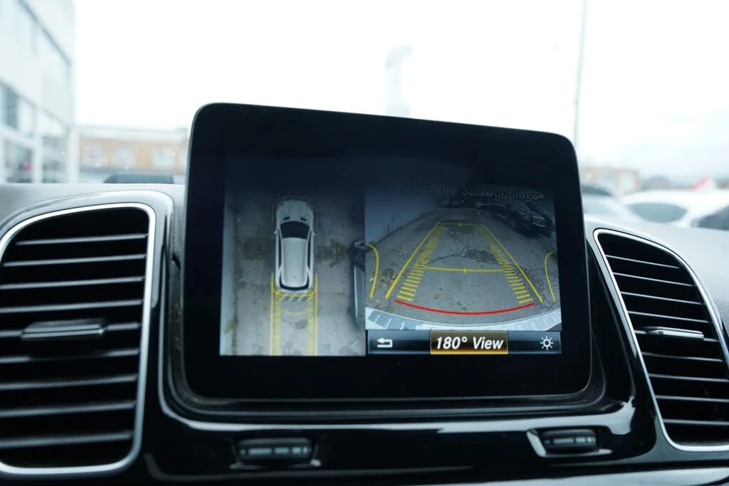 Mercedes-Benz GLE 43 AMG 4MATIC* АвтоКредит* (ЦЕНА ДО БГ), снимка 14 - Автомобили и джипове - 53830954