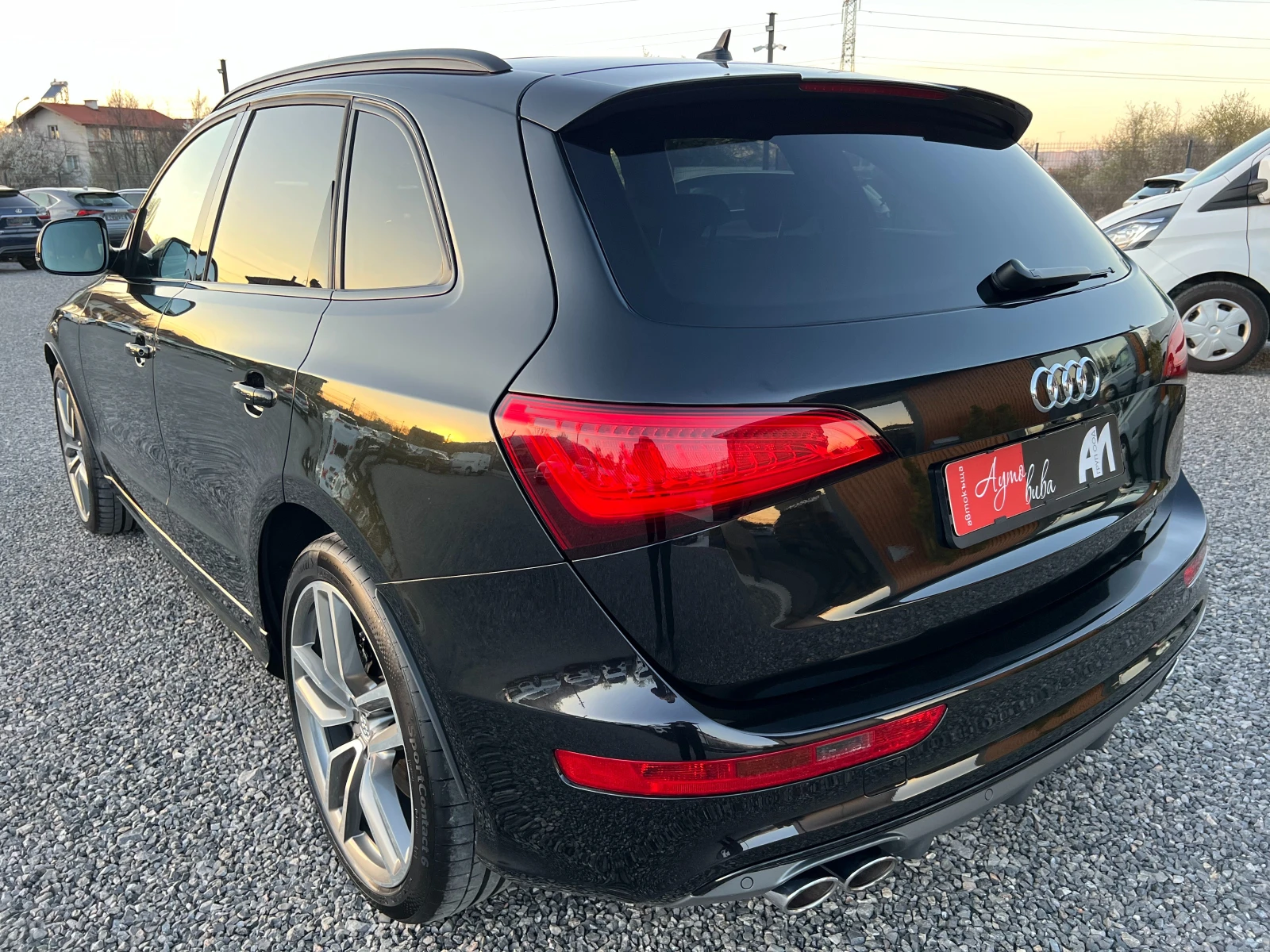 Audi SQ5 Серв. история/WAUZZZ8R7FA035378/ПАНОРАМА/ДИСТРОНИК, снимка 3 - Автомобили и джипове - 54142927