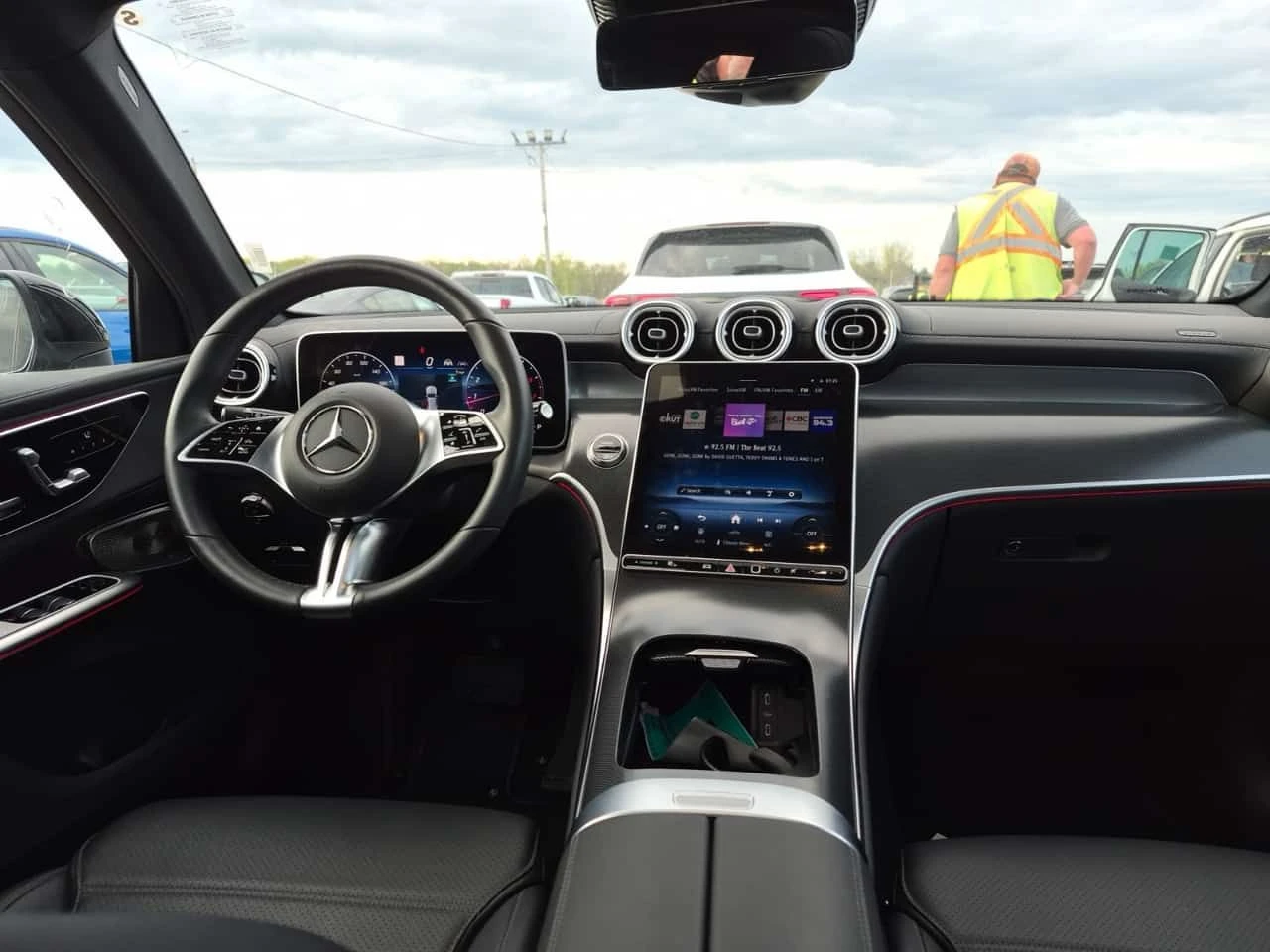 Mercedes-Benz GLC 300 * CARFAX * 2 КЛЮЧА * KEYLESS * ПОДГРЕВ, снимка 5 - Автомобили и джипове - 54736326