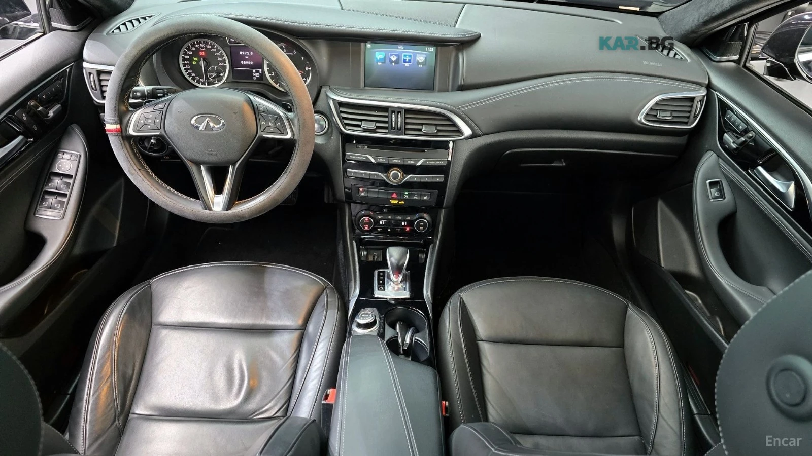 Infiniti QX30 * AWD* ПАНО* KEYLESS* Camera* ПОДГРЕВ* , снимка 7 - Автомобили и джипове - 55134170