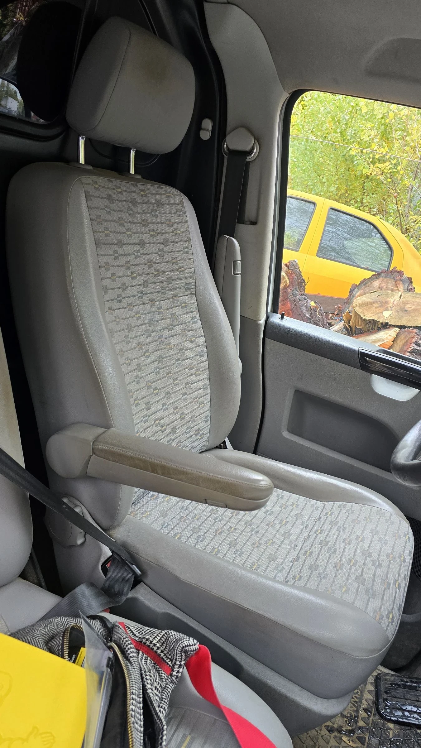 VW Transporter Т5 2.0 тди 170 к.с 2010 г - изображение 6