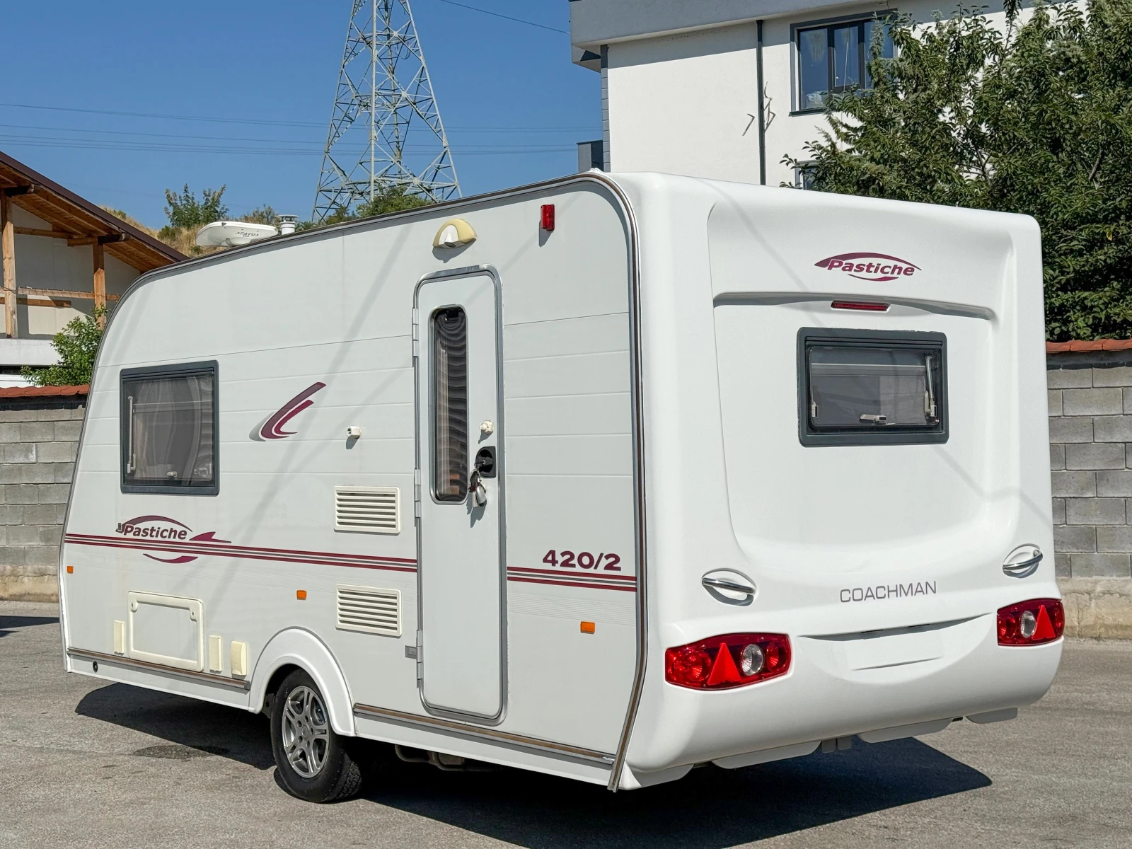 Каравана Coachmen Pastiche 420/2, снимка 2 - Каравани и кемпери - 55669890