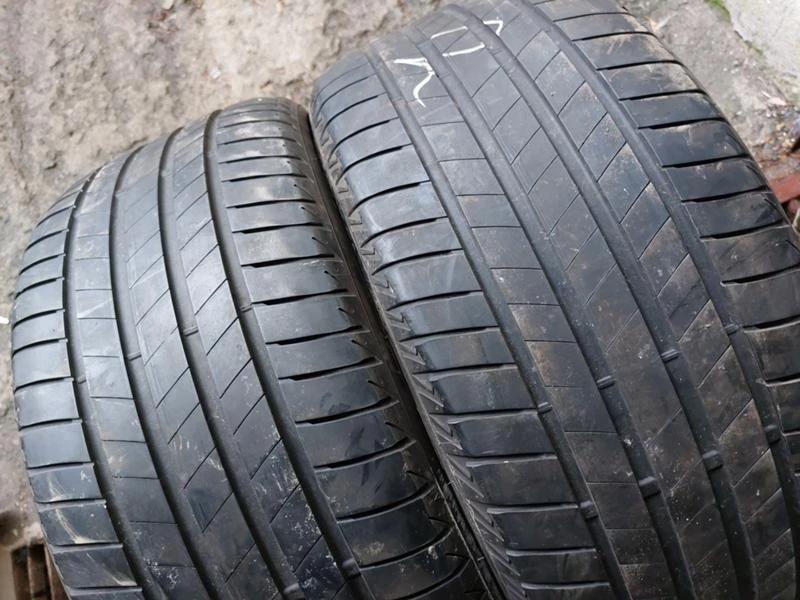 Гуми Летни 255/40R19, снимка 2 - Гуми и джанти - 36675482