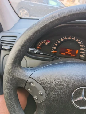 Mercedes-Benz C 180, снимка 7