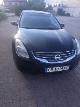 Nissan Altima, снимка 1