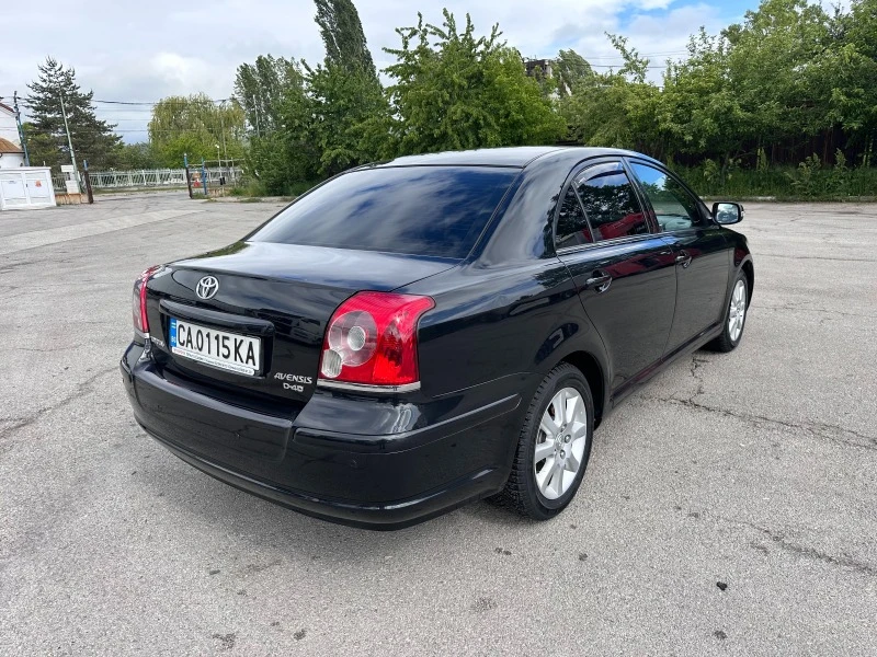 Toyota Avensis 2.2 D4D, снимка 5 - Автомобили и джипове - 45680515