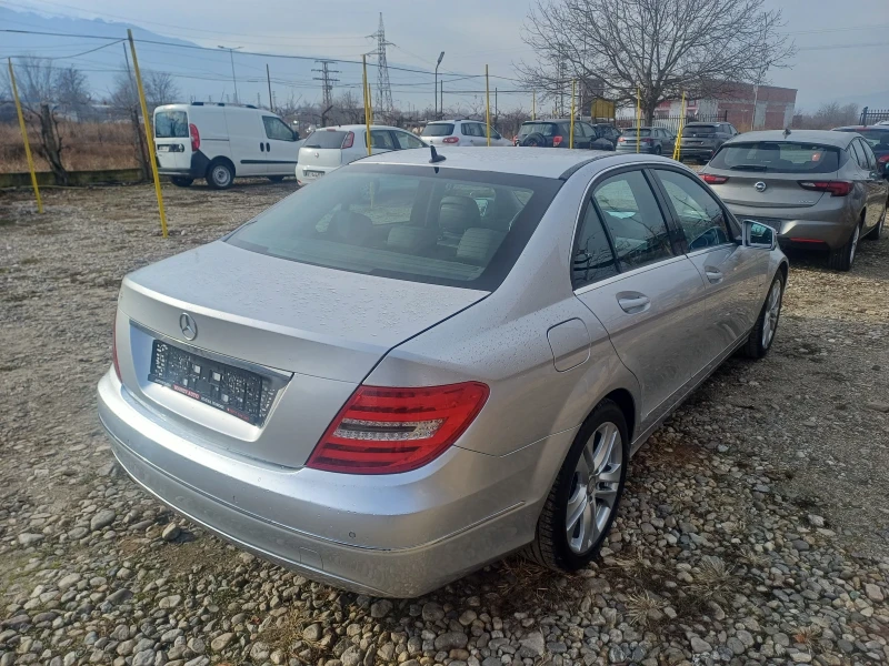 Mercedes-Benz C 180 AVANGARDE* * * LED-NAVI* * , снимка 16 - Автомобили и джипове - 47530605