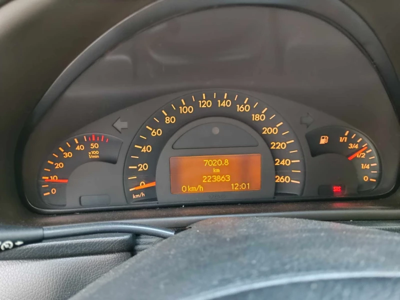 Mercedes-Benz C 200 CDI, снимка 12 - Автомобили и джипове - 48110824