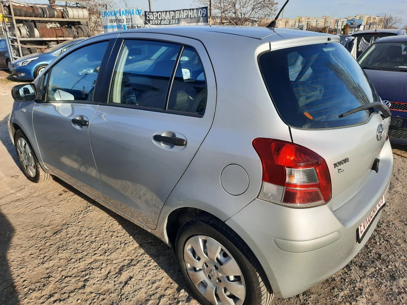 Toyota Yaris 2010та 1.3i 101hp НОВА!, снимка 5 - Автомобили и джипове - 48351234