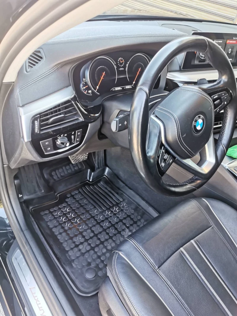 BMW 520 G31, снимка 7 - Автомобили и джипове - 52405450