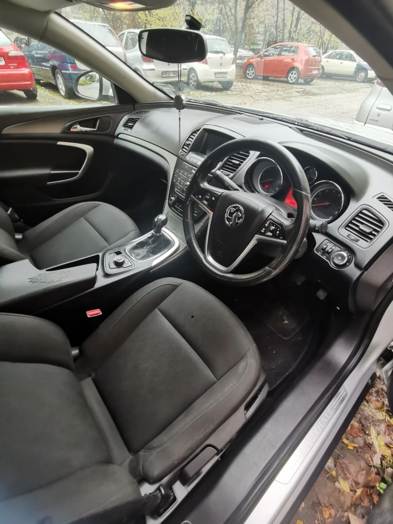 Opel Insignia Hachback, снимка 7 - Автомобили и джипове - 52678377