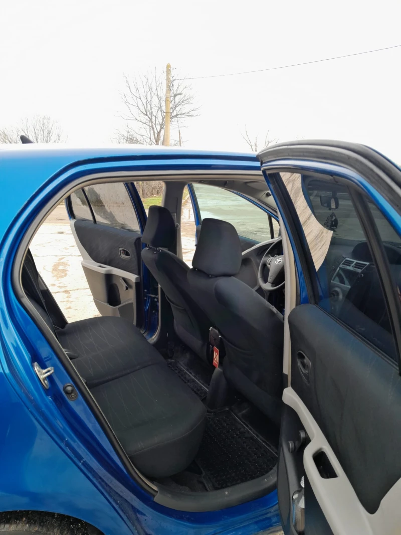 Toyota Yaris, снимка 9 - Автомобили и джипове - 53226414