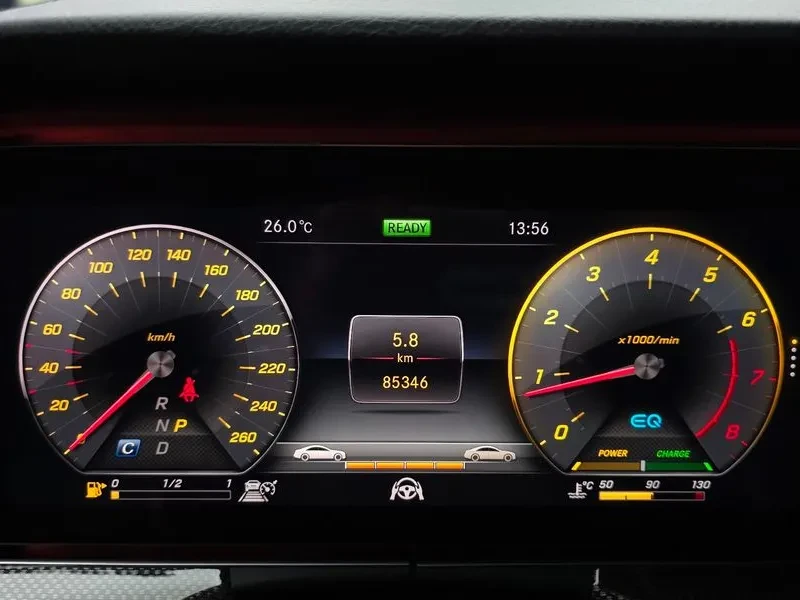 Mercedes-Benz E 350 4Matic Amg Line, снимка 8 - Автомобили и джипове - 55138291