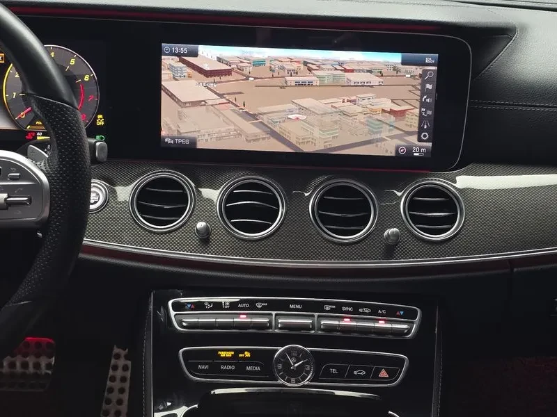 Mercedes-Benz E 350 4Matic Amg Line, снимка 15 - Автомобили и джипове - 55138291