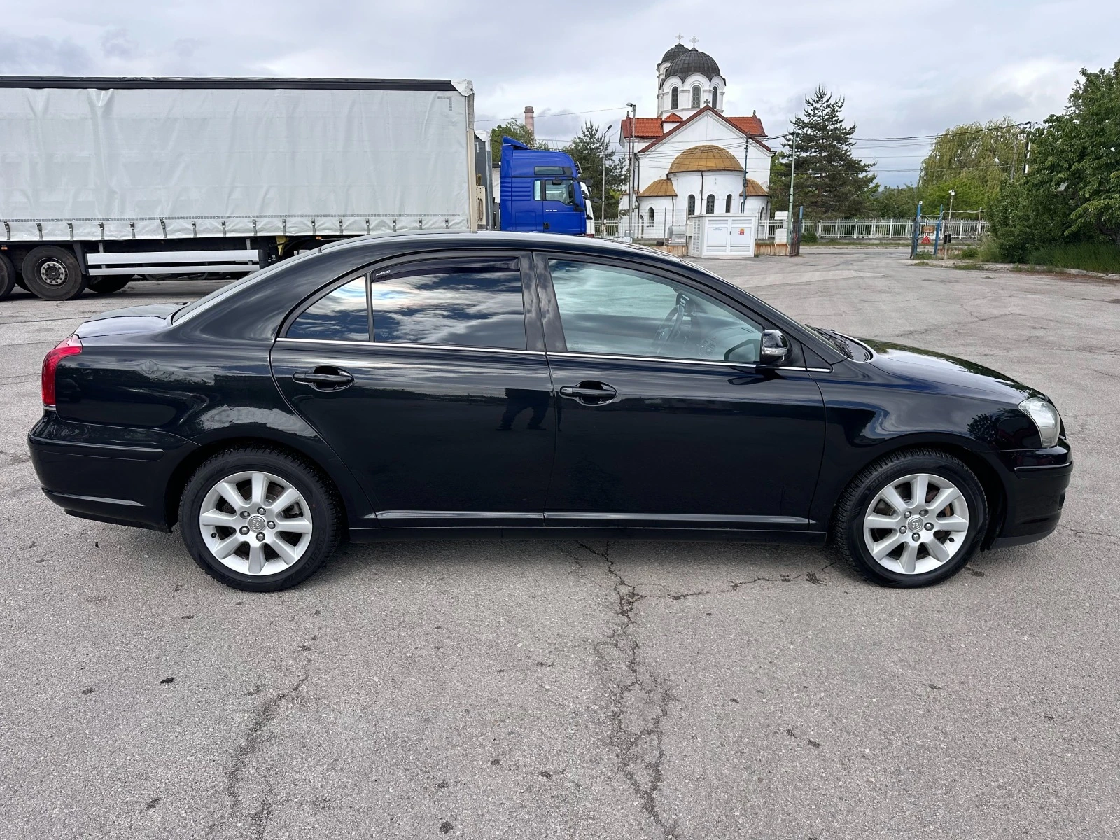 Toyota Avensis 2.2 D4D - изображение 4