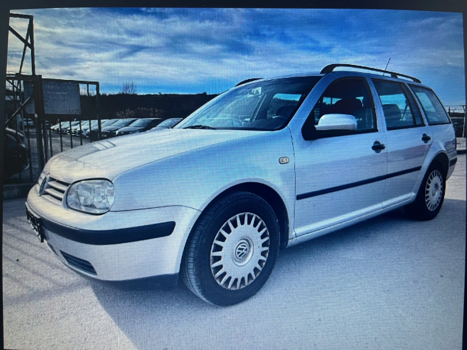 VW Golf 1.6    102 ks. Italia - изображение 8