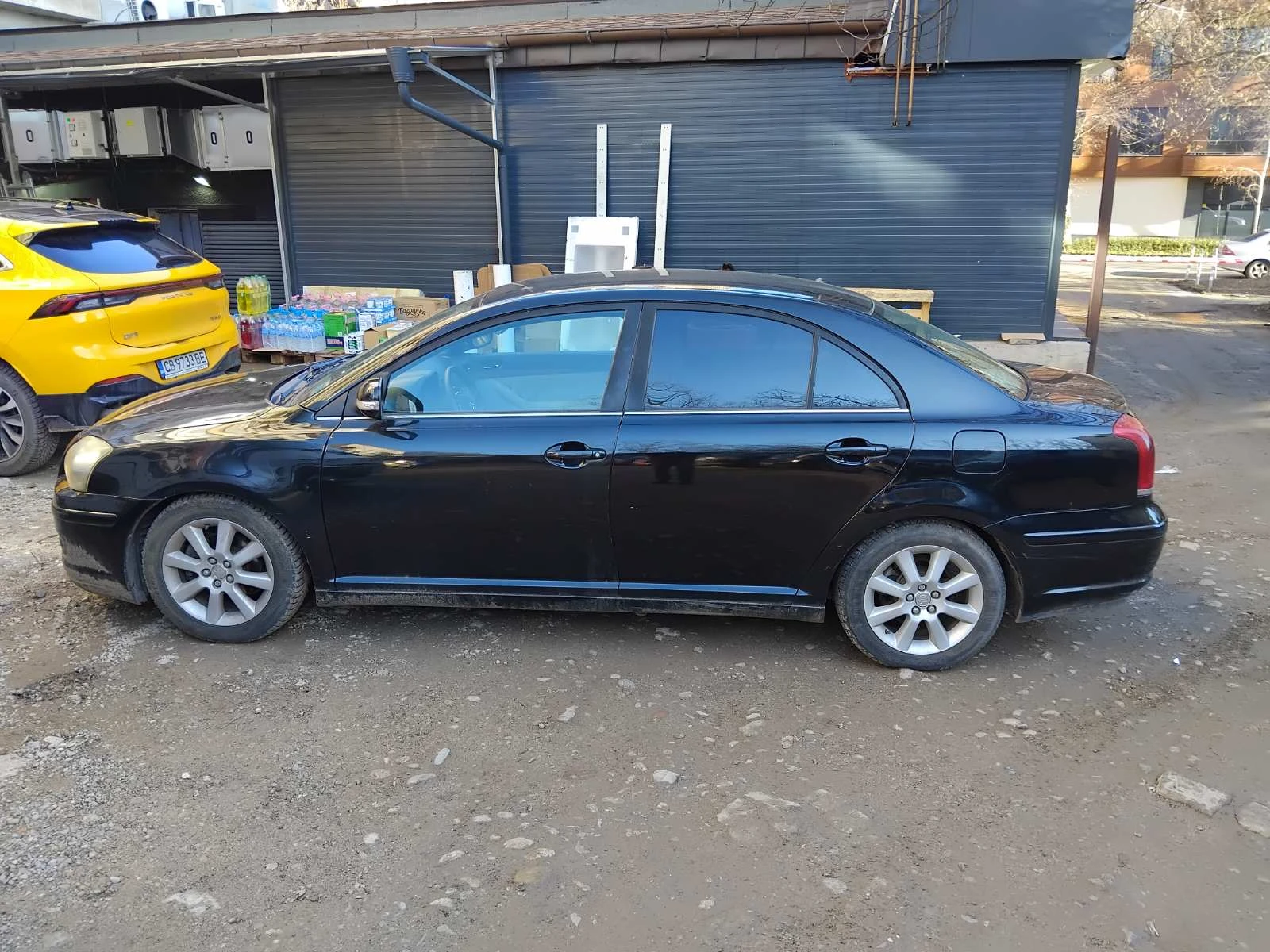 Toyota Avensis Facelift. Седан - изображение 4