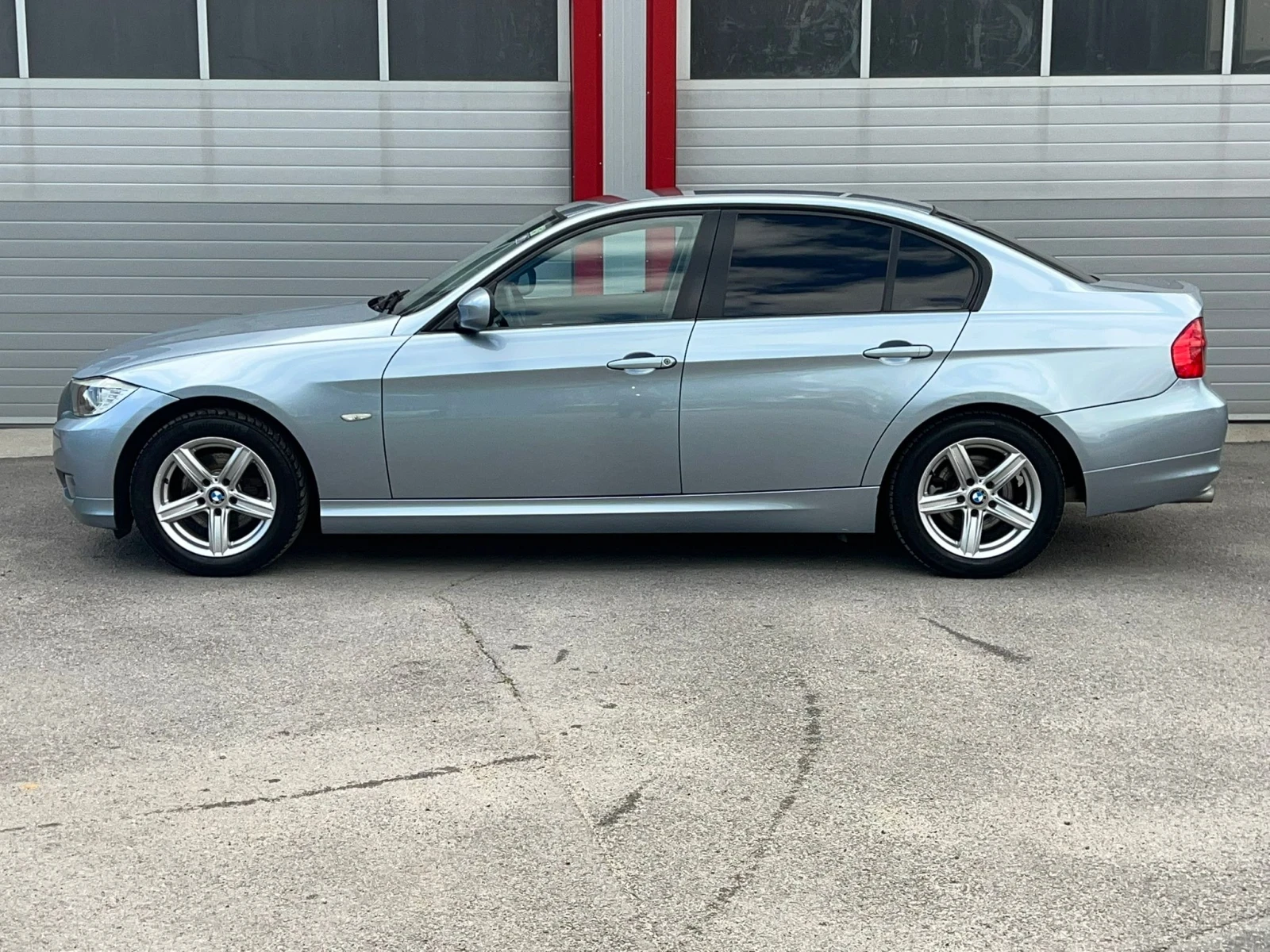BMW 316 I ADVANTAGE KLIMATRONIK 6-СКОРОСТИ ЛИЗИНГ!!! - изображение 6
