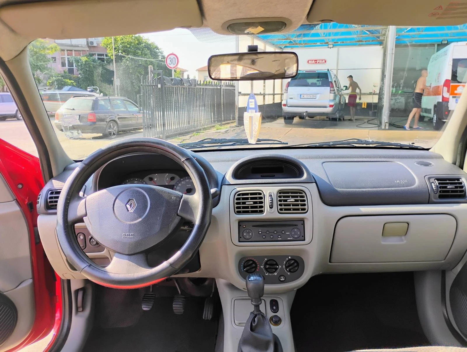 Renault Clio 1.4 16V - изображение 5