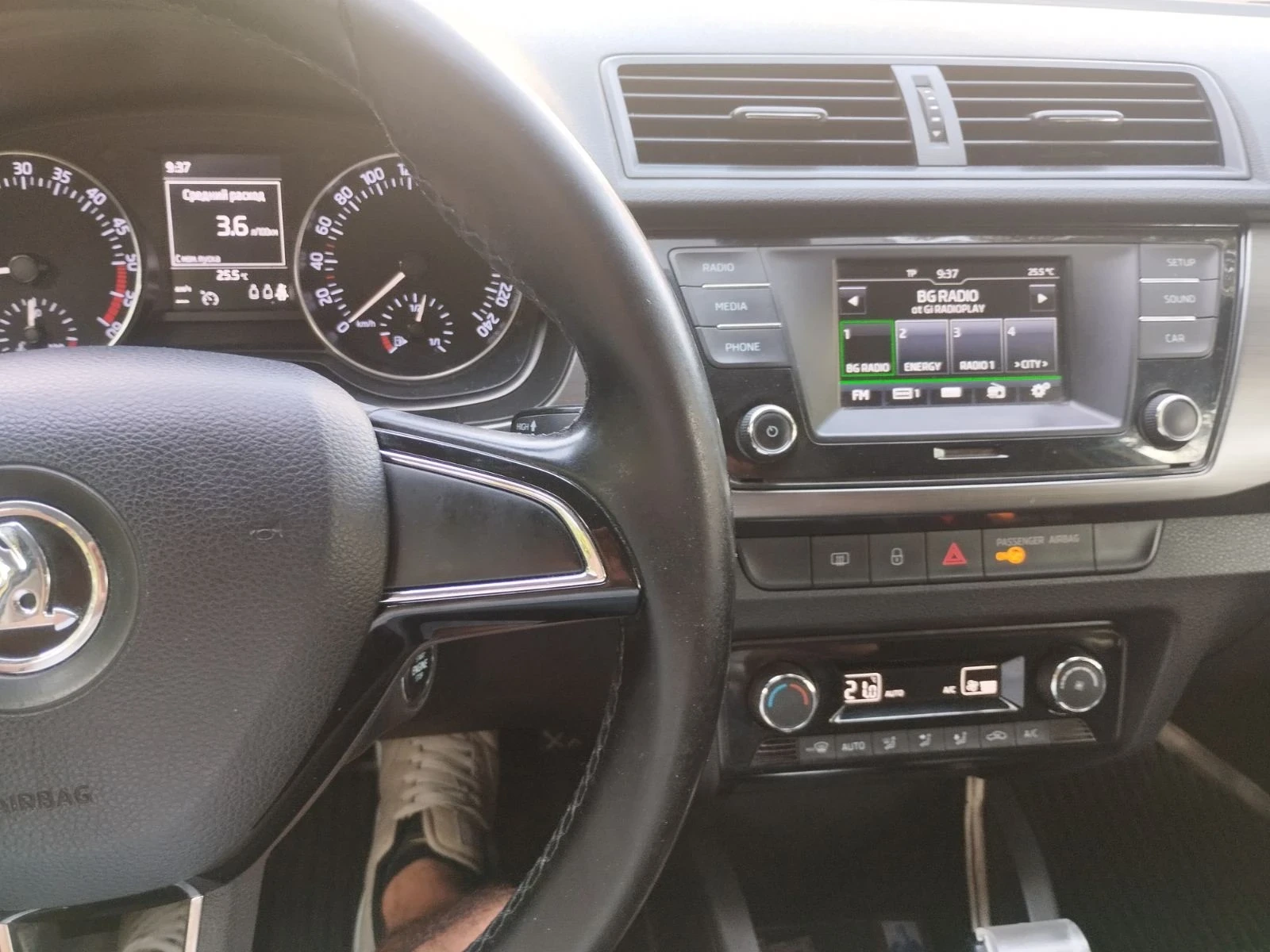 Skoda Fabia 90кс 1.4 - изображение 8