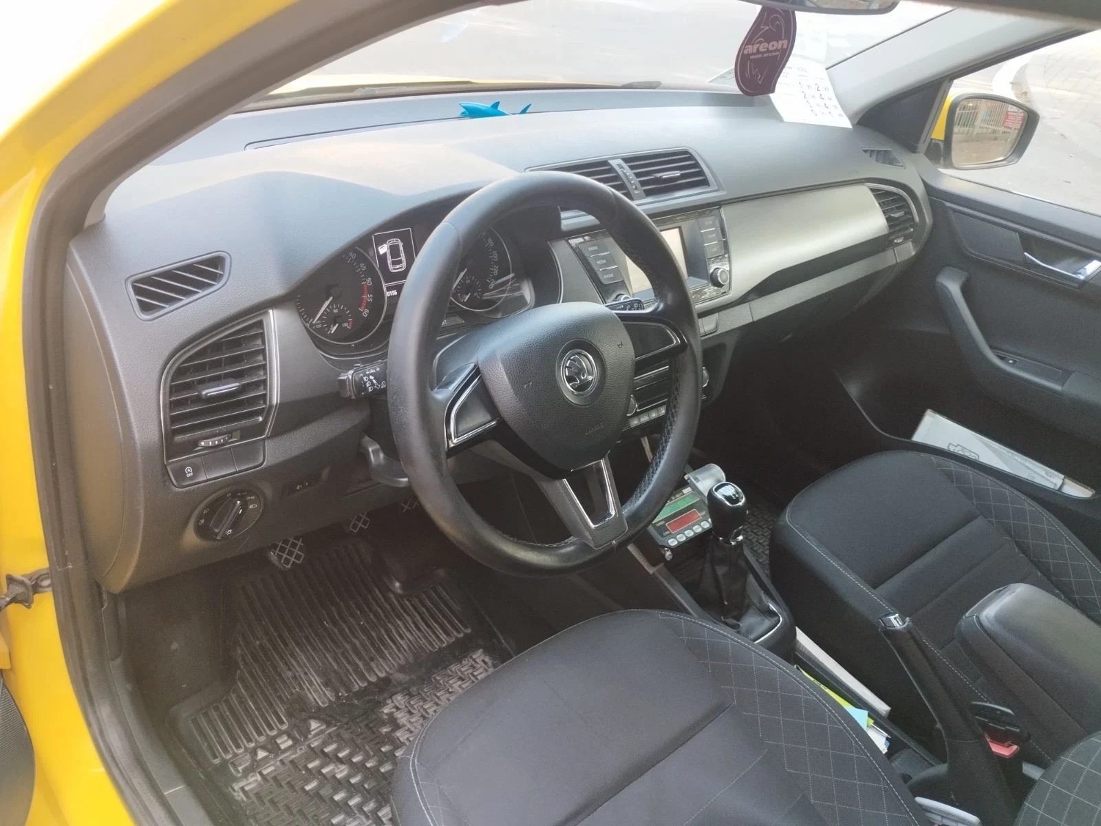 Skoda Fabia 90кс 1.4 - изображение 7