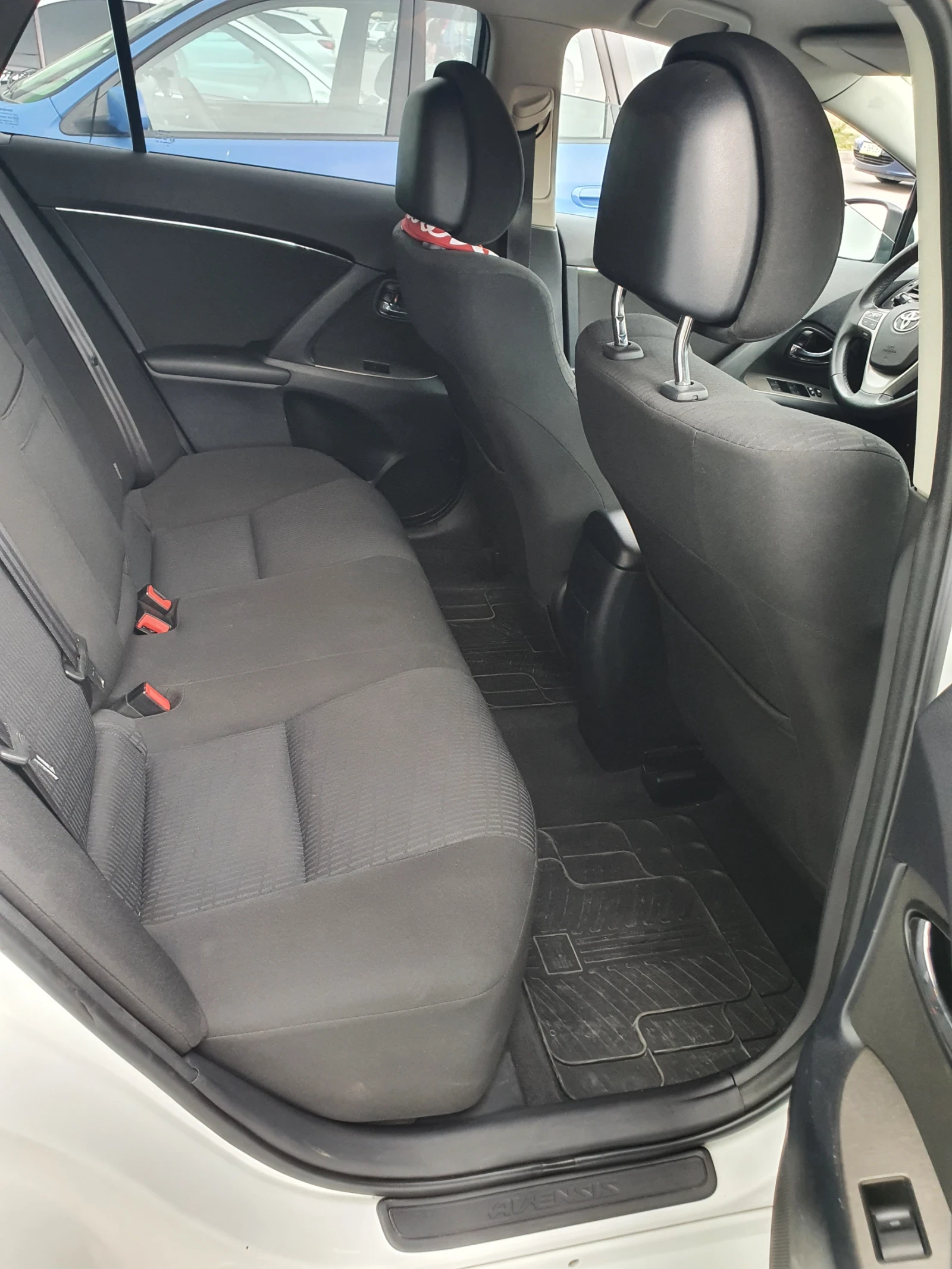 Toyota Avensis  - изображение 9