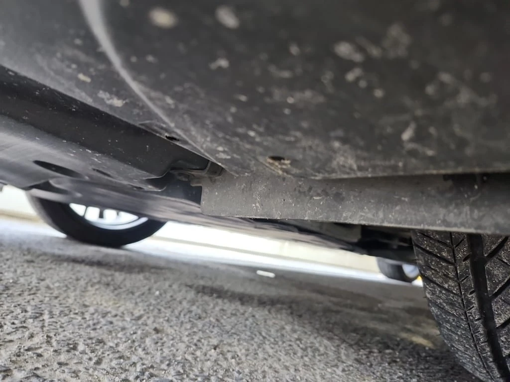 Toyota Camry XSE  CARFAX | Mobile.bg   17