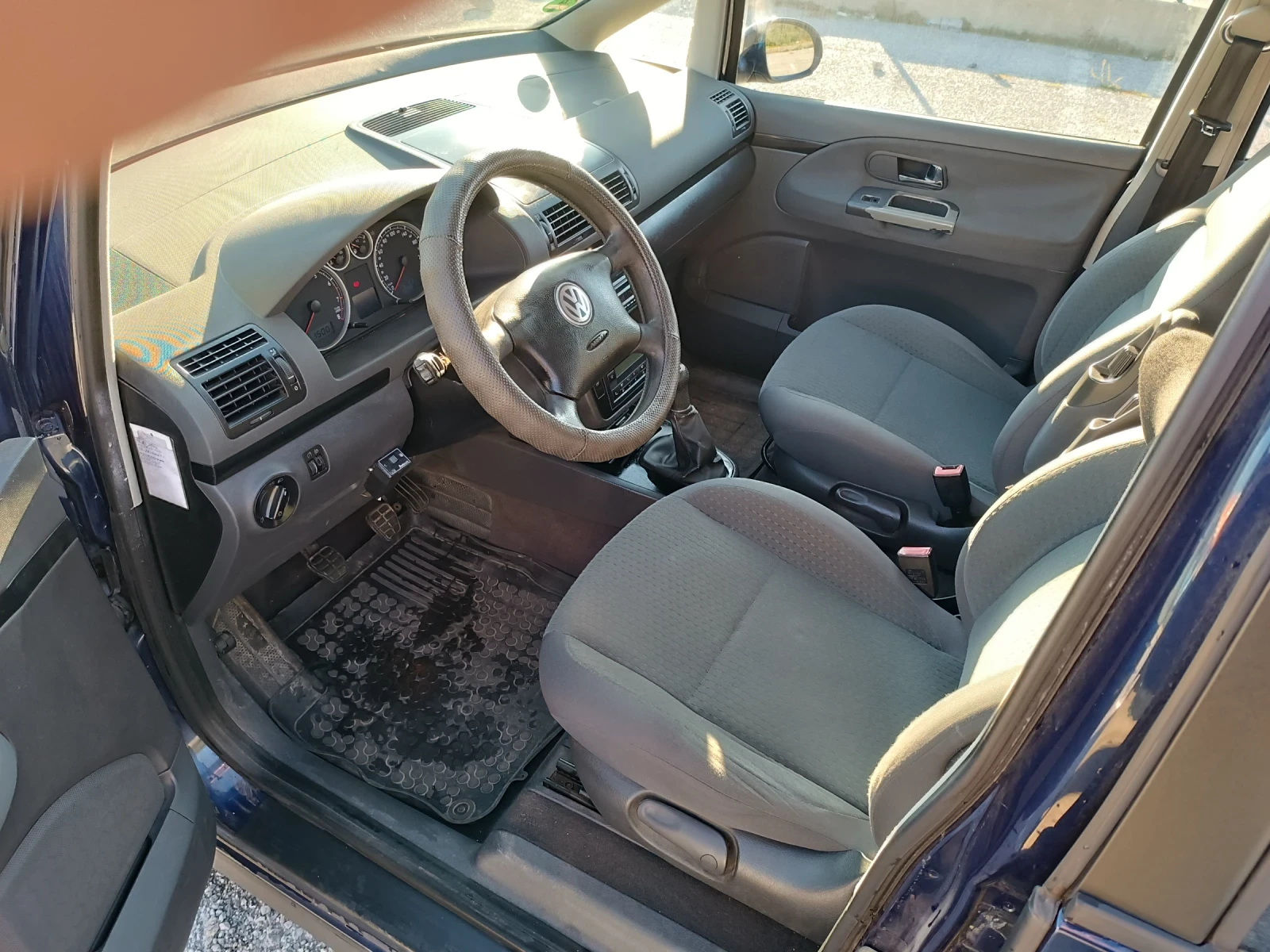 VW Sharan 2.0 - изображение 4