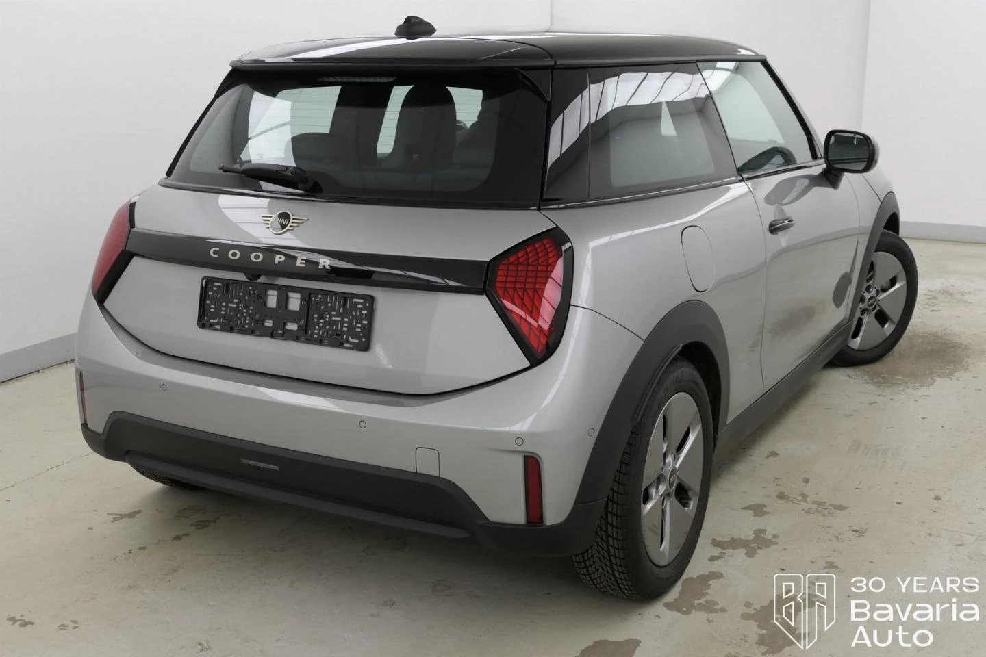 Mini Cooper MINI Cooper C Favoured Trim | Mobile.bg   3