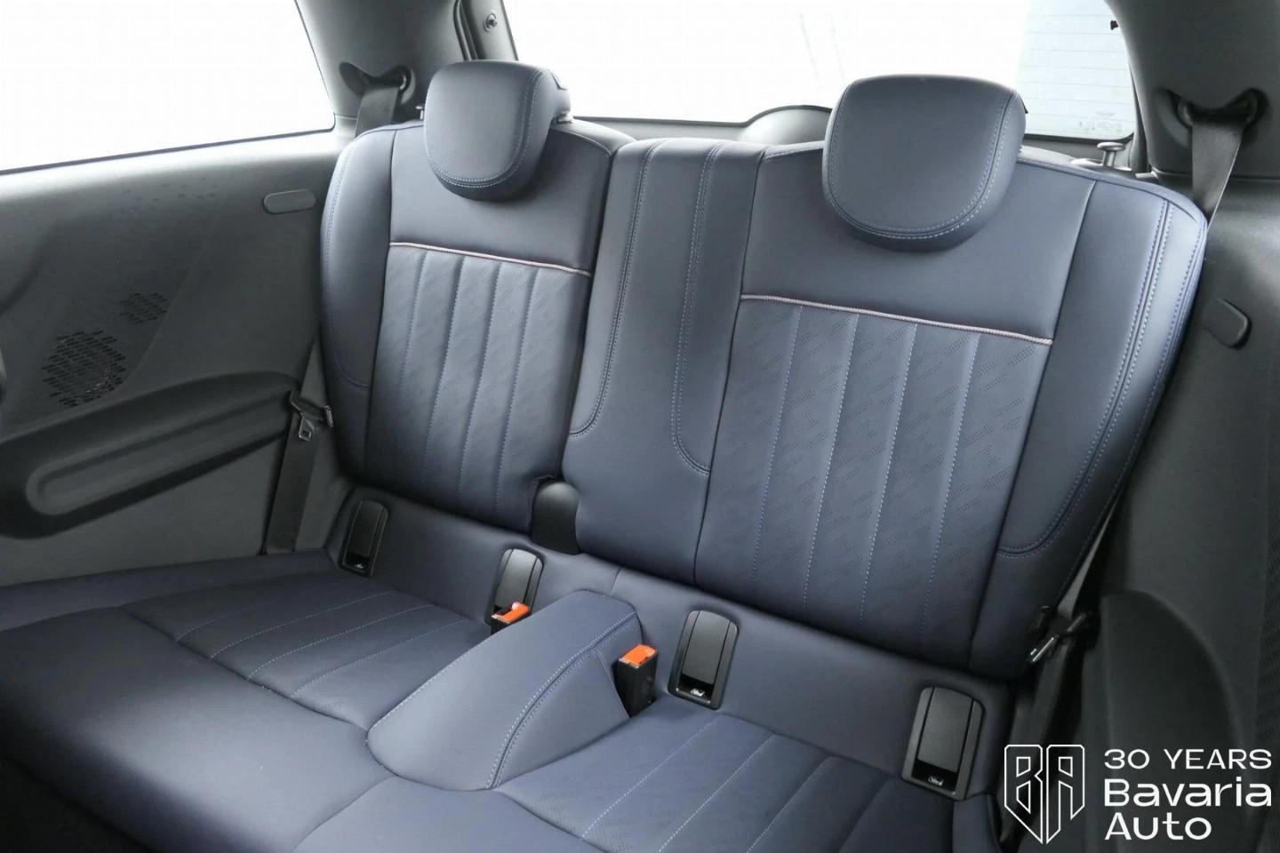 Mini Cooper MINI Cooper C Favoured Trim | Mobile.bg   8