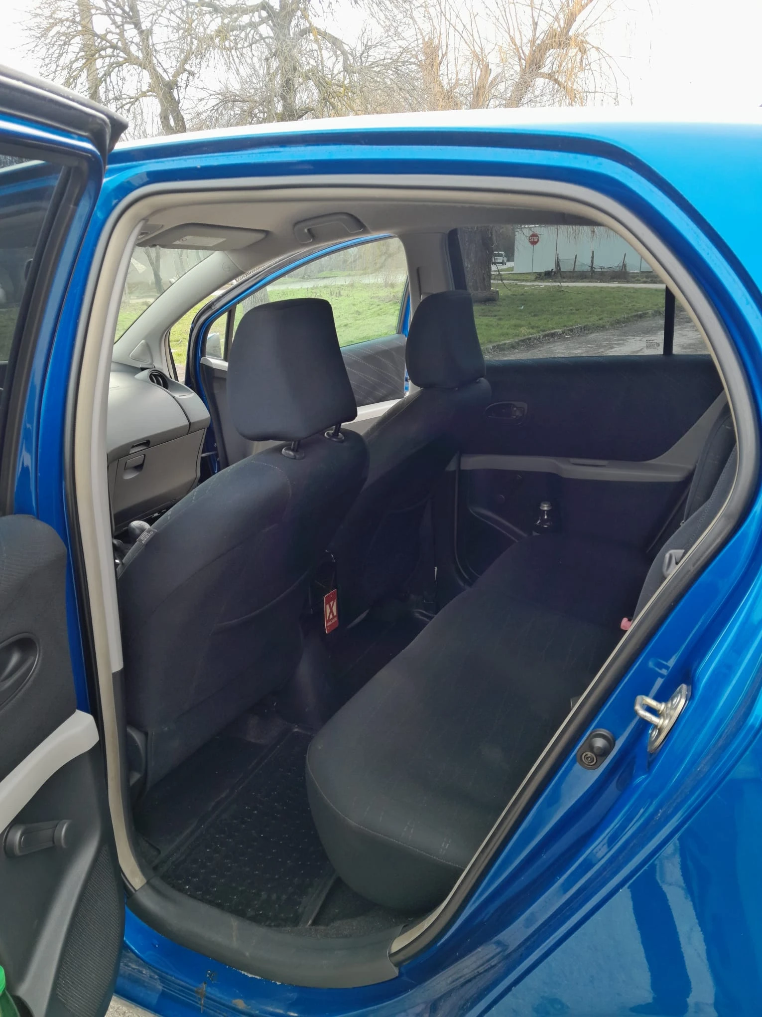 Toyota Yaris  - изображение 3