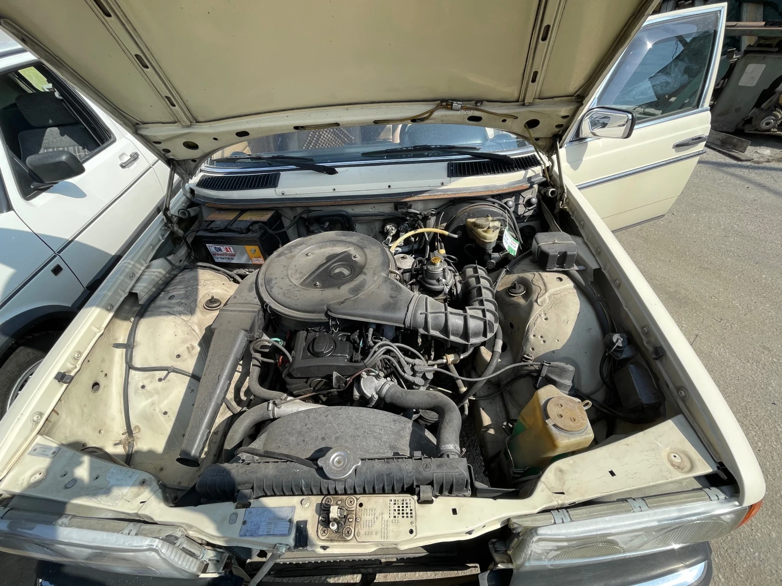 Mercedes-Benz 200, снимка 8 - Автомобили и джипове - 53877324