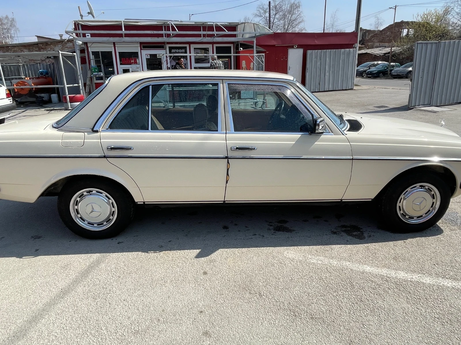 Mercedes-Benz 200, снимка 4 - Автомобили и джипове - 53877324