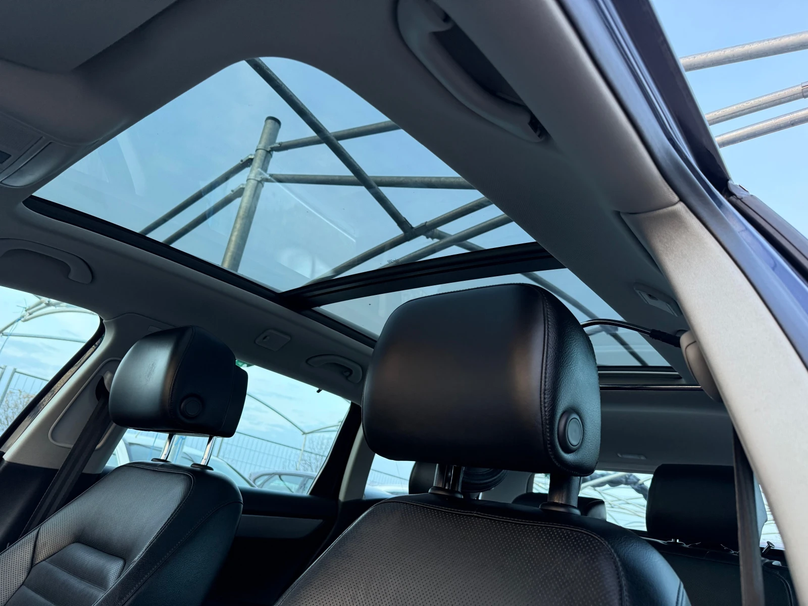 VW Passat 2.0 tdi Highline, снимка 9 - Автомобили и джипове - 53878636