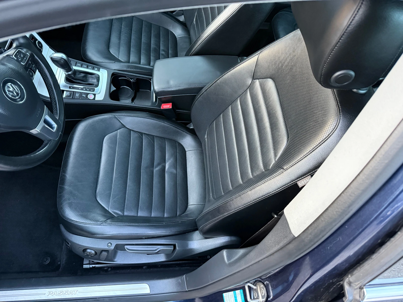 VW Passat 2.0 tdi Highline, снимка 7 - Автомобили и джипове - 53878636