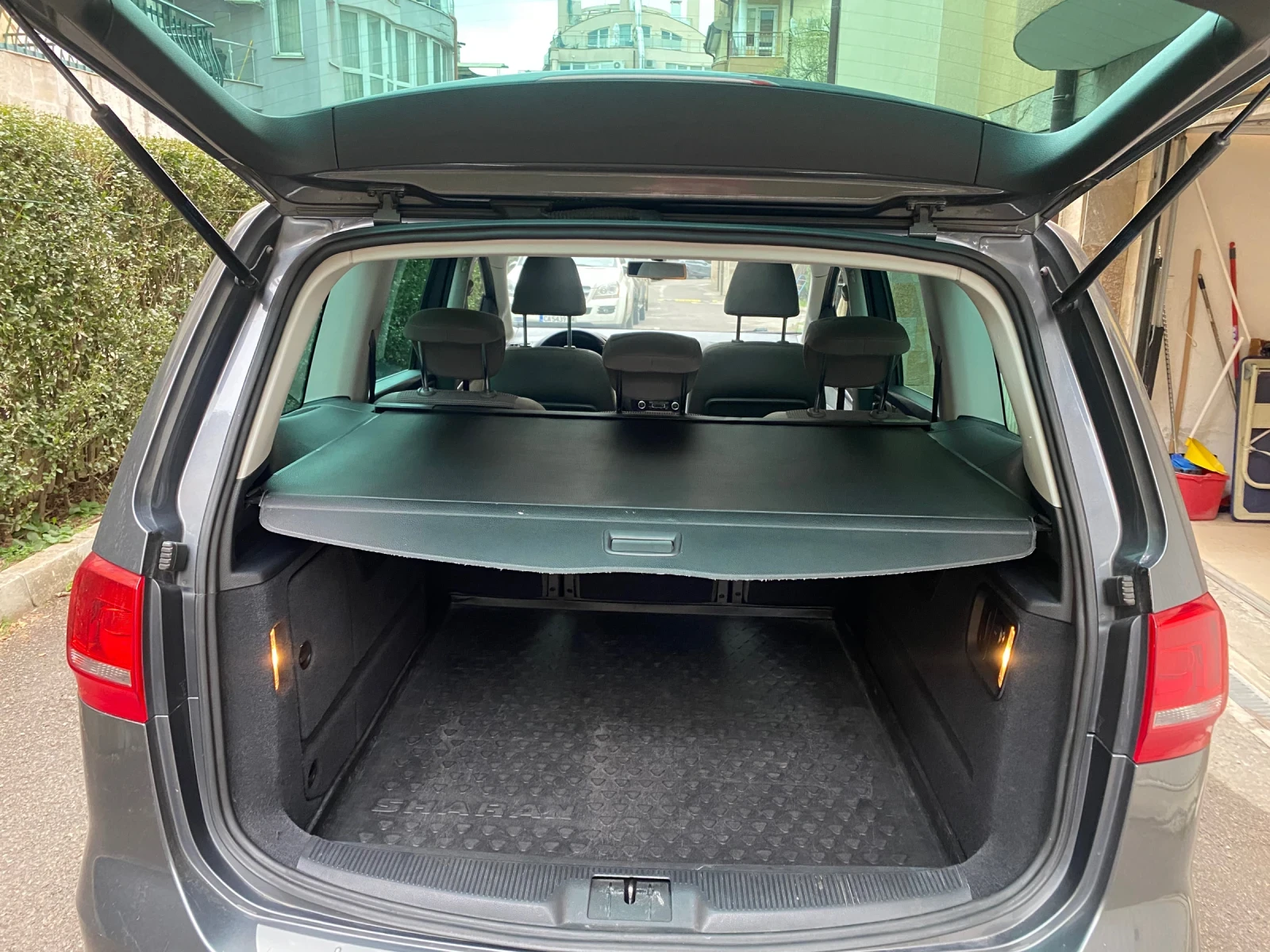 VW Sharan, снимка 14 - Автомобили и джипове - 53986566