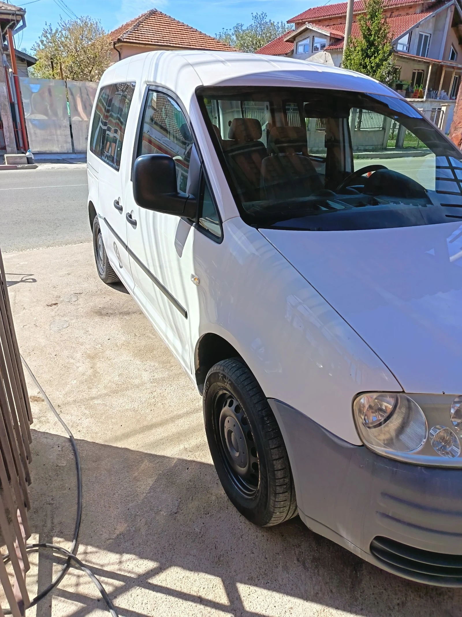 VW Caddy 2.0 SDI, снимка 2 - Автомобили и джипове - 54419776