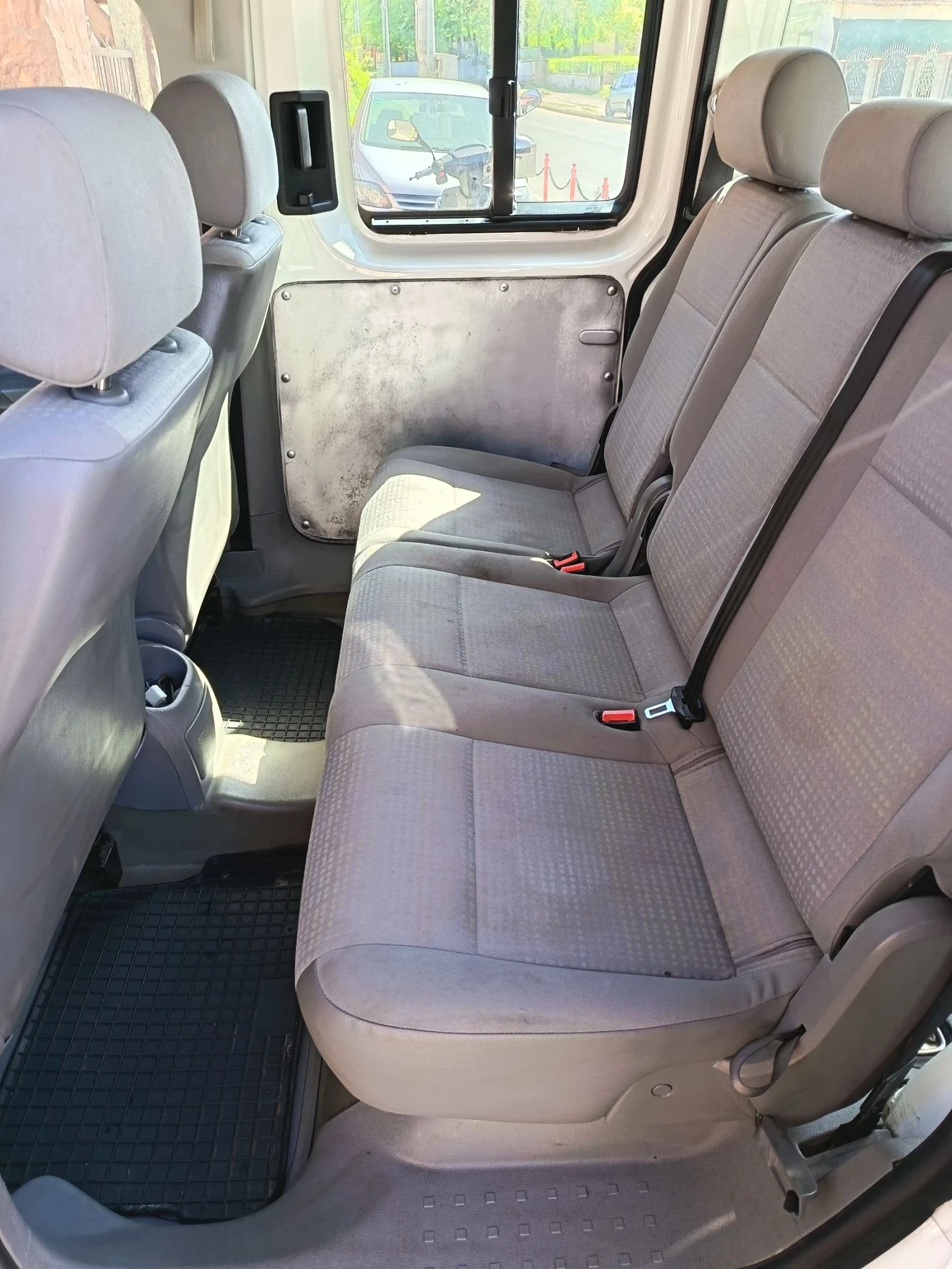 VW Caddy 2.0 SDI, снимка 10 - Автомобили и джипове - 54419776
