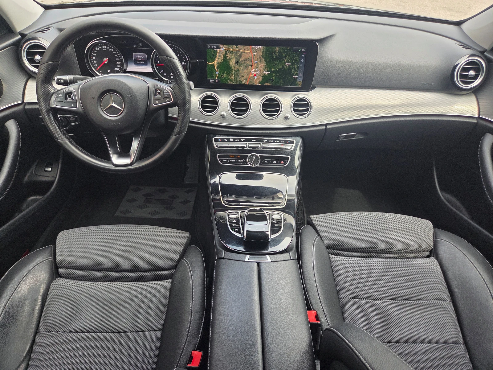 Mercedes-Benz E 220 d-Avantgarde, снимка 11 - Автомобили и джипове - 54867895
