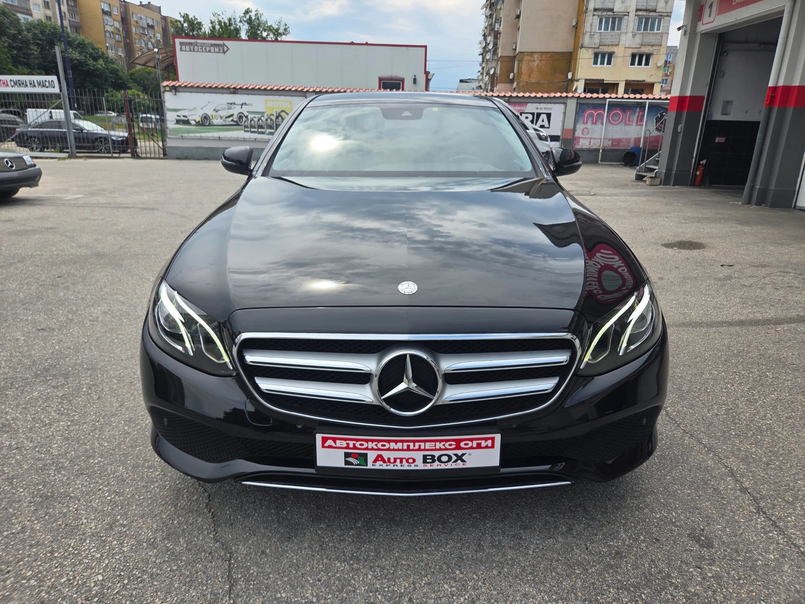 Mercedes-Benz E 220 d-Avantgarde, снимка 8 - Автомобили и джипове - 54867895