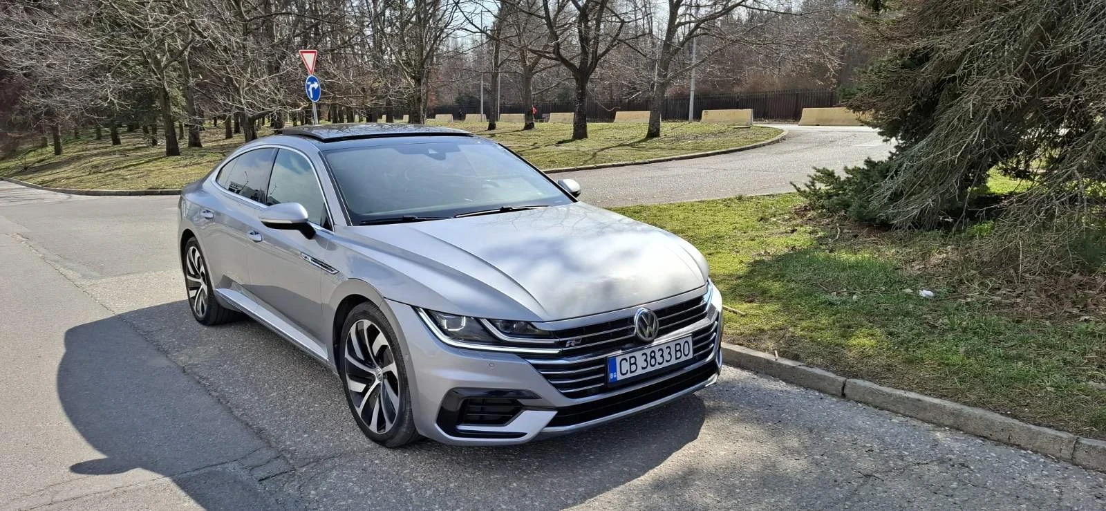 VW Arteon 2.0 TDI R-line, снимка 4 - Автомобили и джипове - 55155833
