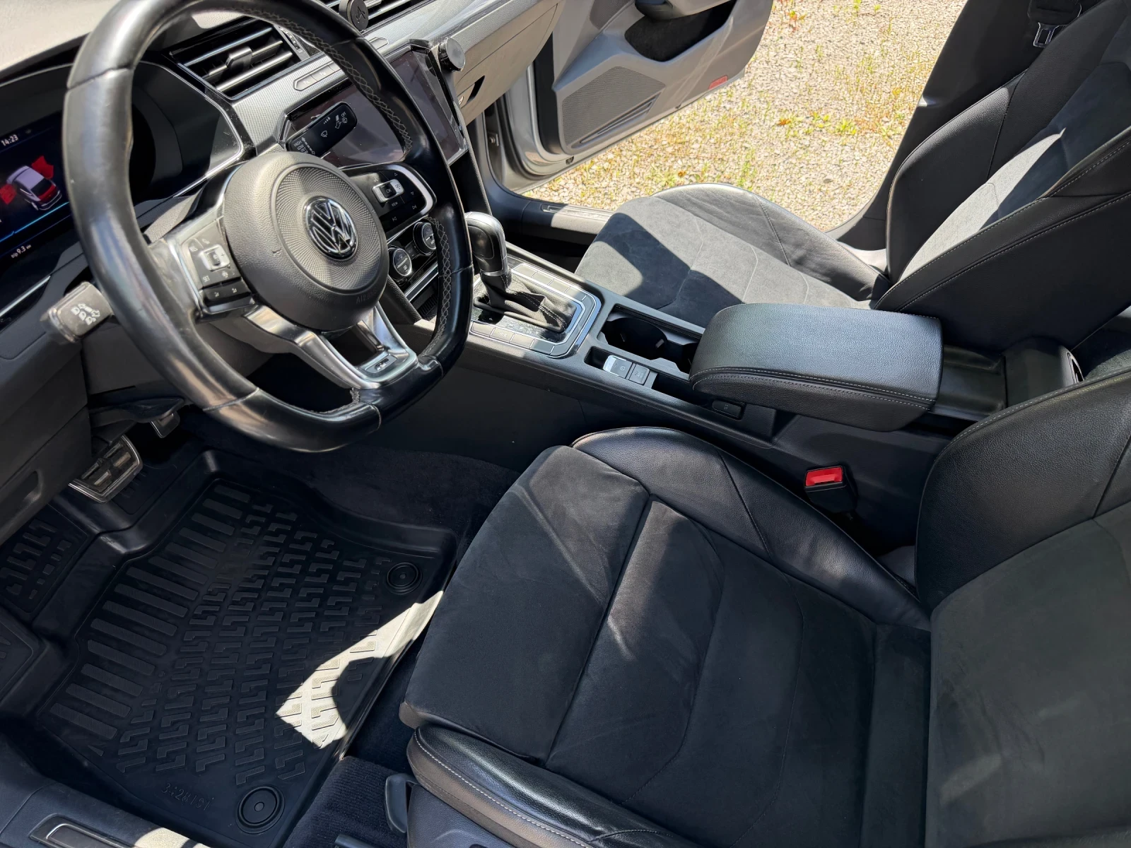 VW Arteon 2.0 TDI R-line, снимка 13 - Автомобили и джипове - 55155833