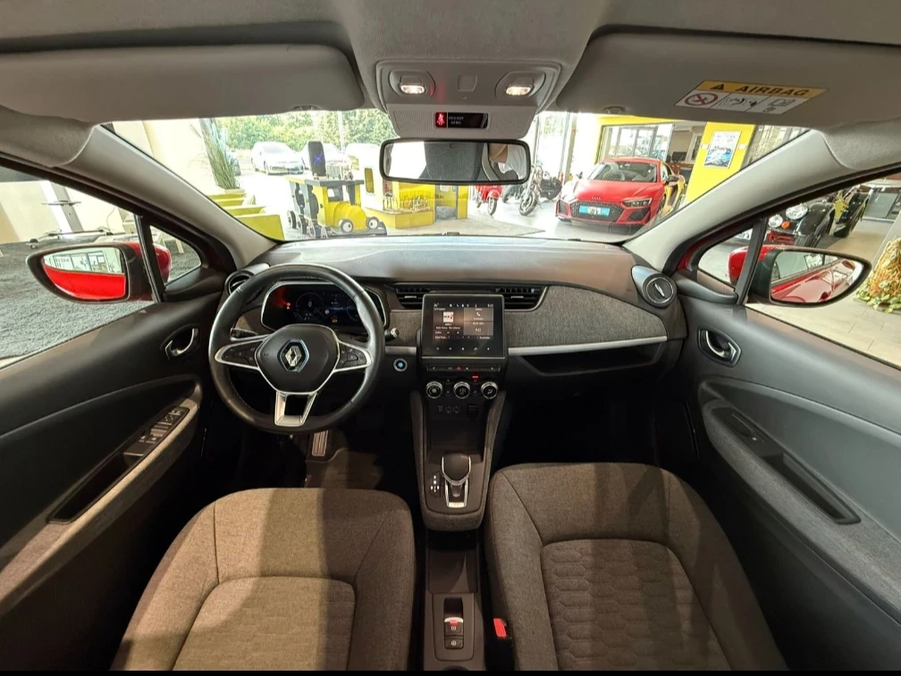 Renault Zoe 52kWh_SoH95% Сертиф.НОВА_Камер_Подгр.Климатр, снимка 14 - Автомобили и джипове - 55240047