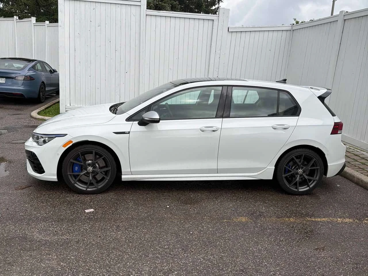 VW Golf R DSG / Harman Kardon / ОБДУХВАНЕ / CARFAX, снимка 2 - Автомобили и джипове - 55650049