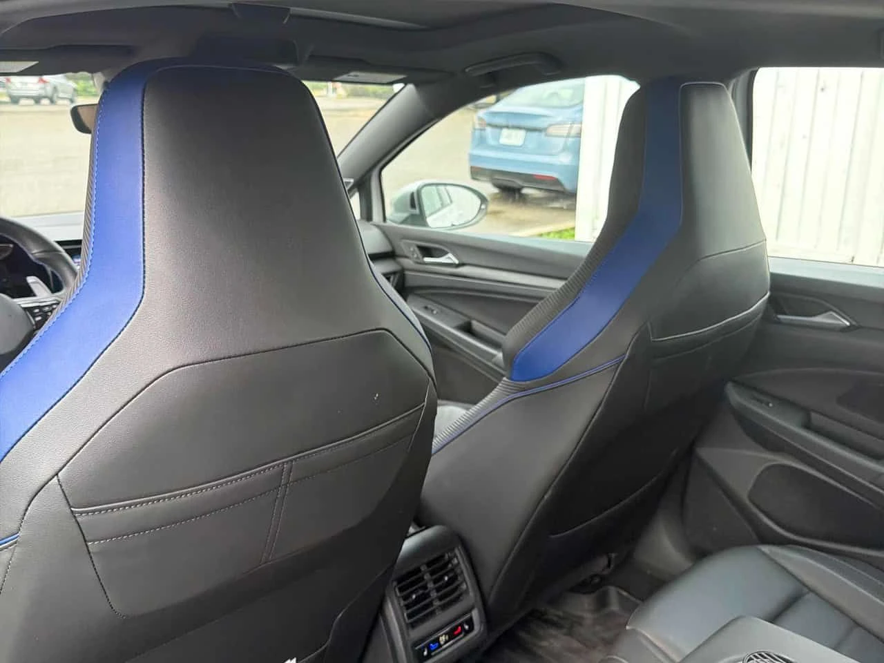 VW Golf R DSG / Harman Kardon / ОБДУХВАНЕ / CARFAX, снимка 11 - Автомобили и джипове - 55650049